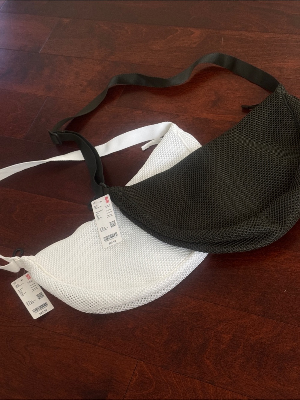 Set Uniqlo Mesh Sling Bags - White and Olive NWT